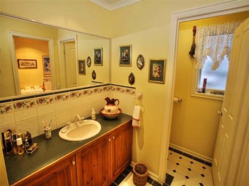 10 Wimbledon Road, Wimbledon Heights VIC 3922