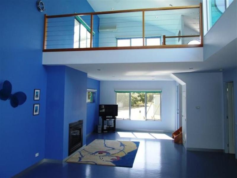 18 Rose Avenue, Cowes VIC 3922