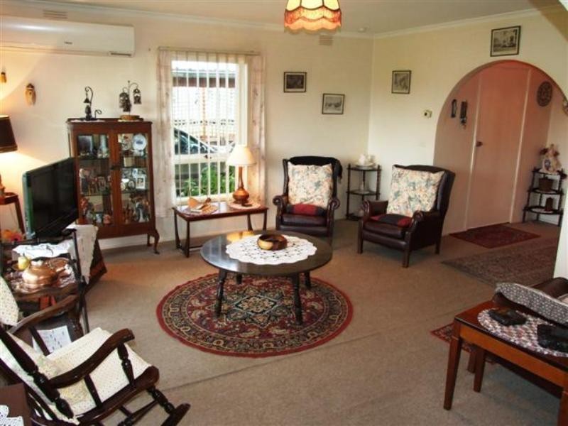 18 St Georges Road, Cowes VIC 3922