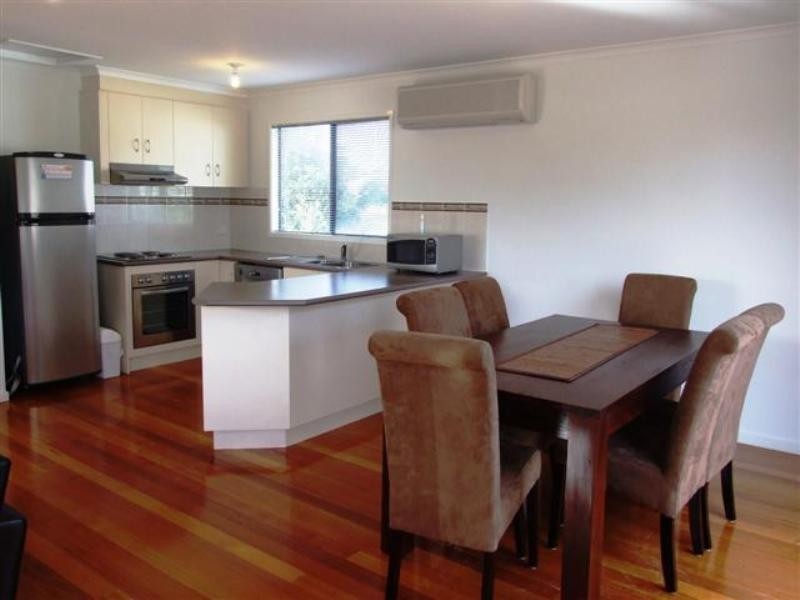 2/17 Douglas Road, Cowes VIC 3922