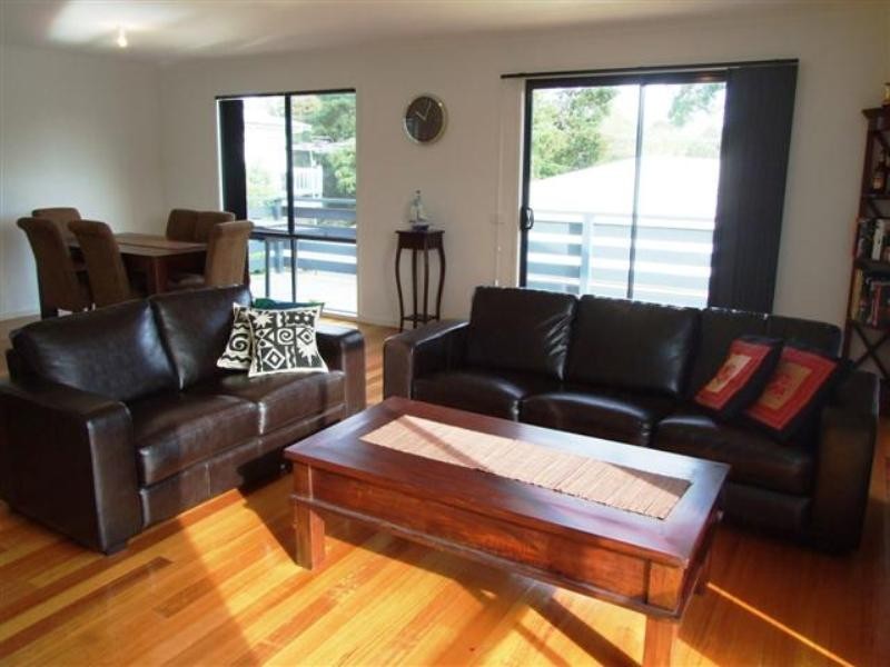 2/17 Douglas Road, Cowes VIC 3922