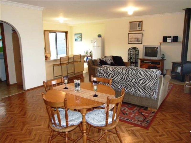 8 Sinclair Avenue, Surf Beach VIC 3922