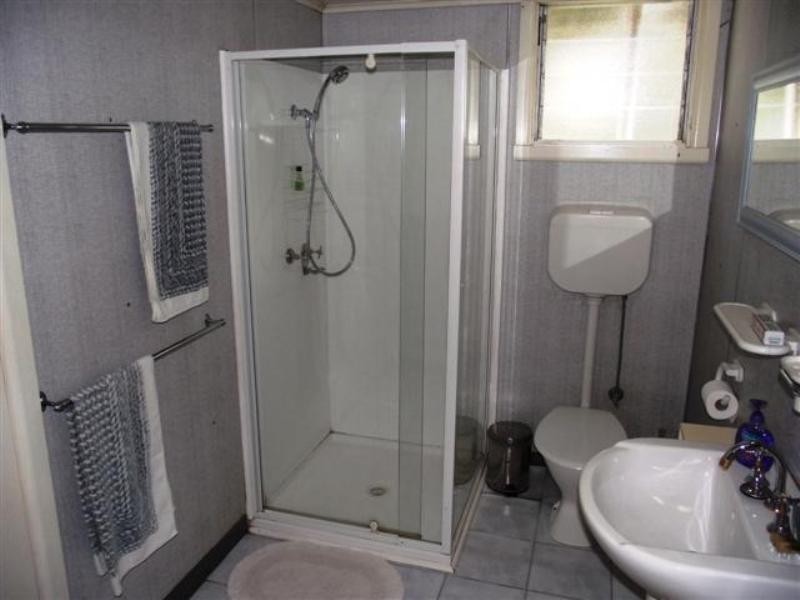 4 Penguin Avenue, Cowes VIC 3922