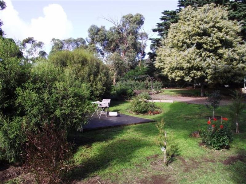 4 Penguin Avenue, Cowes VIC 3922