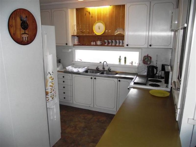 4 Penguin Avenue, Cowes VIC 3922