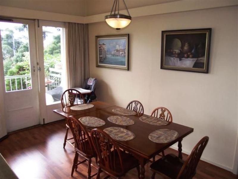 4 Penguin Avenue, Cowes VIC 3922