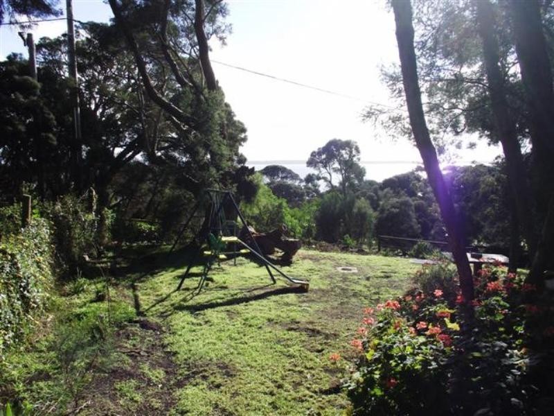 4 Penguin Avenue, Cowes VIC 3922