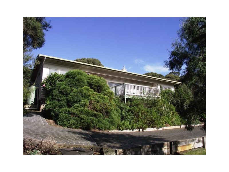 4 Penguin Avenue, Cowes VIC 3922