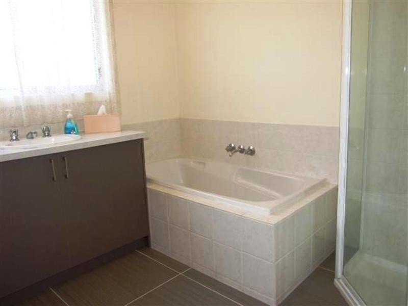 27 Sedgman Road, Wimbledon Heights VIC 3922