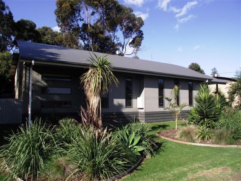 2 Terry Crescent, Wimbledon Heights VIC 3922
