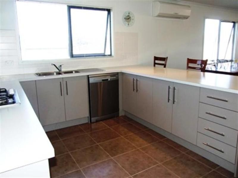 13 Rosella Grove, Cowes VIC 3922