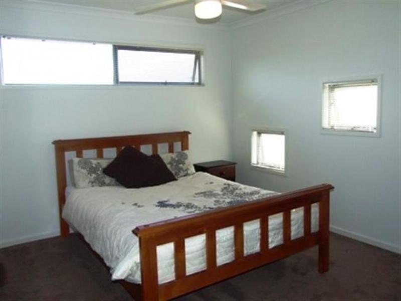 13 Rosella Grove, Cowes VIC 3922