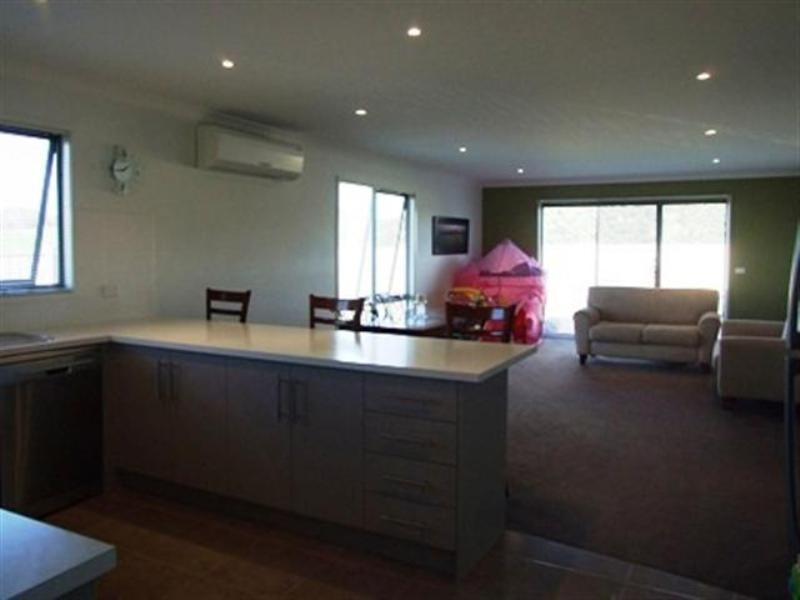 13 Rosella Grove, Cowes VIC 3922