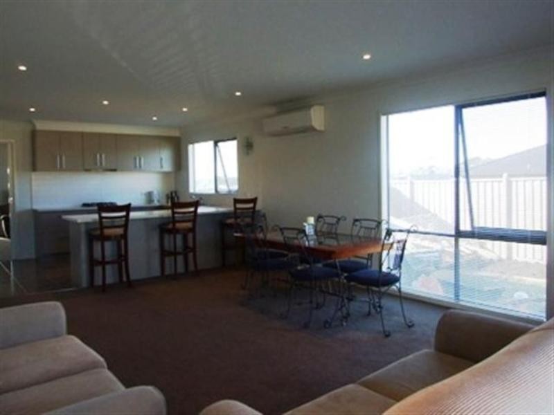 13 Rosella Grove, Cowes VIC 3922