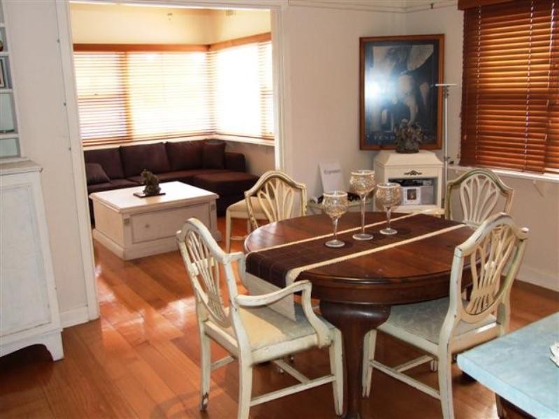 17 Broughton Avenue, Cowes VIC 3922