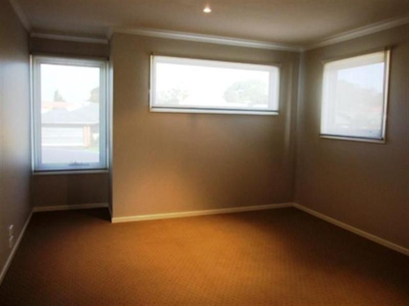 2/24 Redwood Drive, Cowes VIC 3922