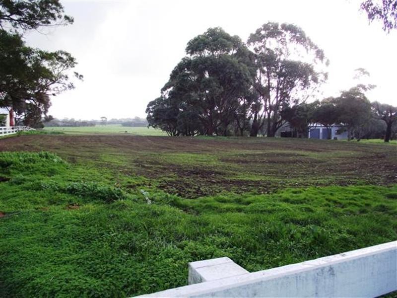 69 Coghlan Road, Cowes VIC 3922