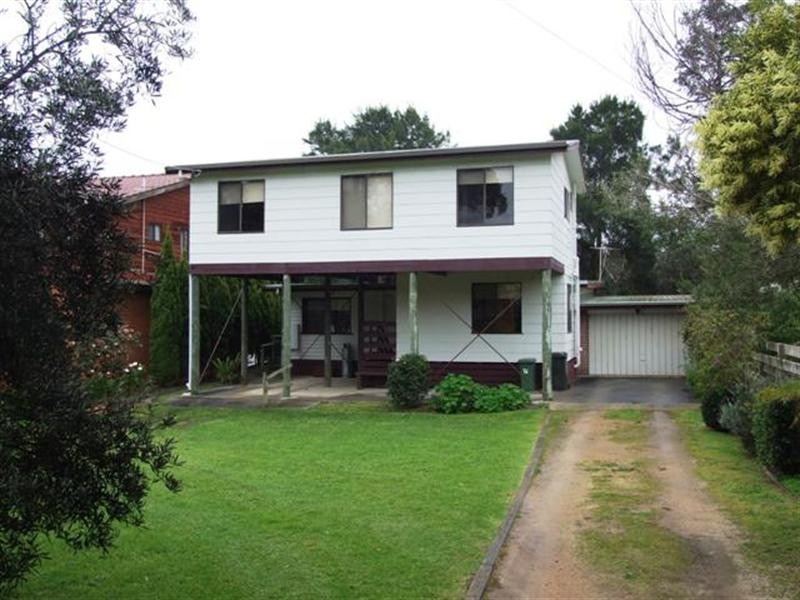 12 Beach Street, Cowes VIC 3922