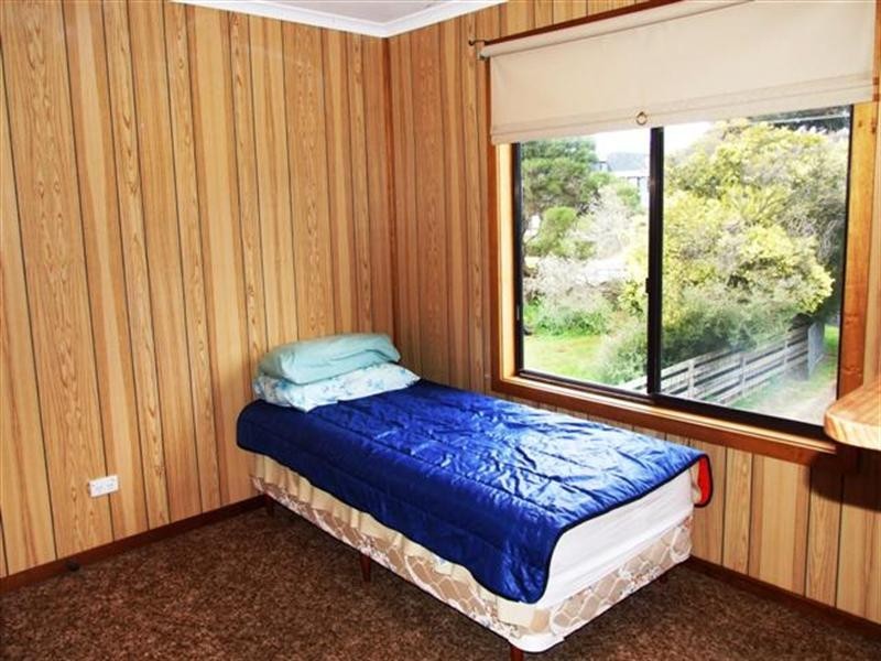 12 Beach Street, Cowes VIC 3922