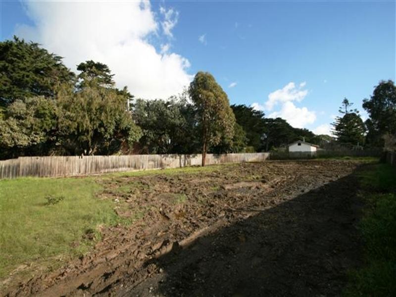 186 Thompson Avenue, Cowes VIC 3922