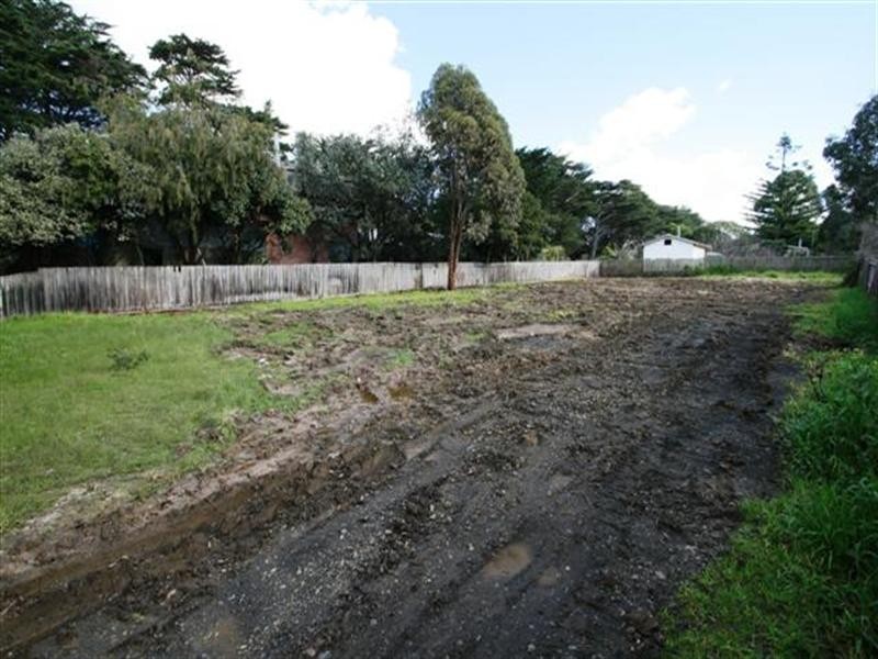 186 Thompson Avenue, Cowes VIC 3922