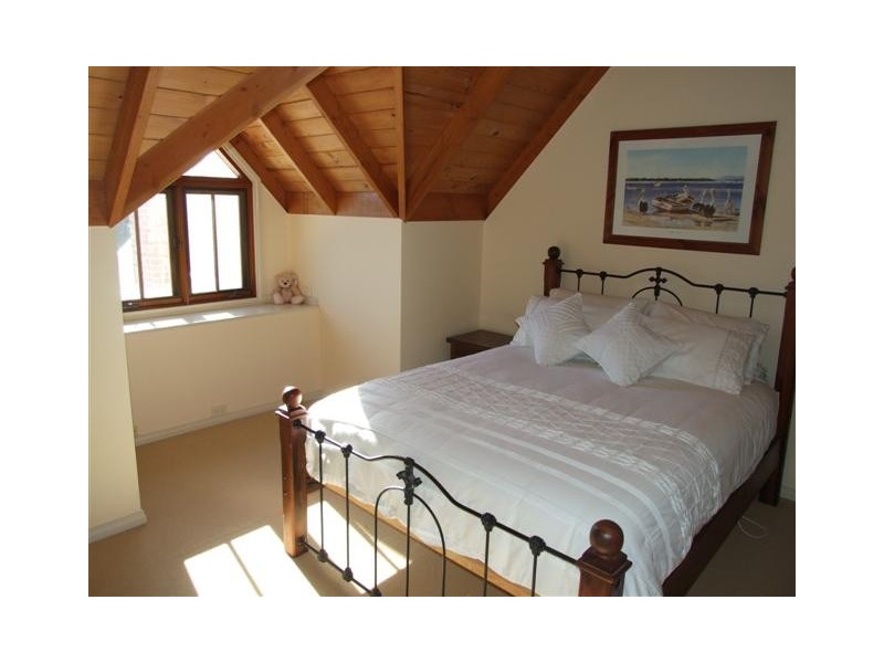 10 Collins Street, Silverleaves VIC 3922