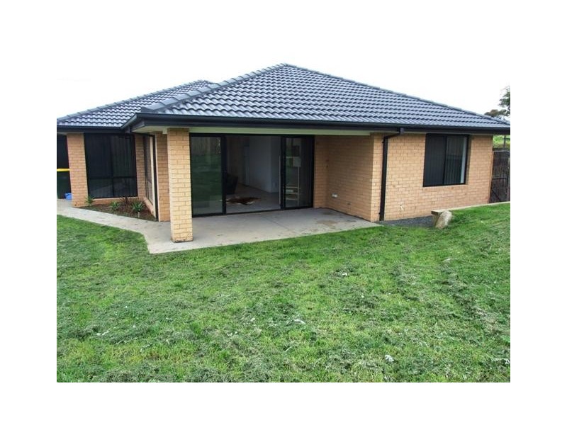 1 Egret Way, Cowes VIC 3922
