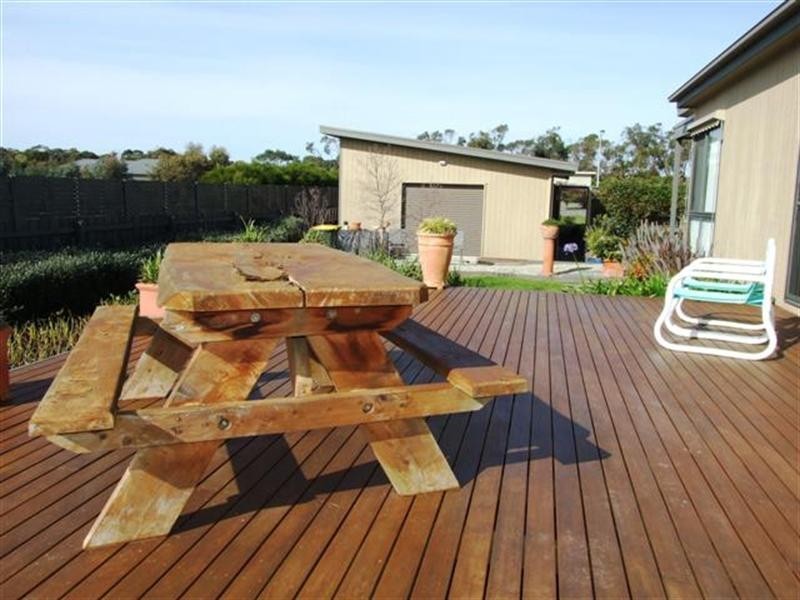 7 Casuarina Court, Cowes VIC 3922