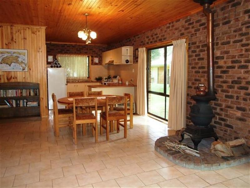 2 Bayview Road, Silverleaves VIC 3922