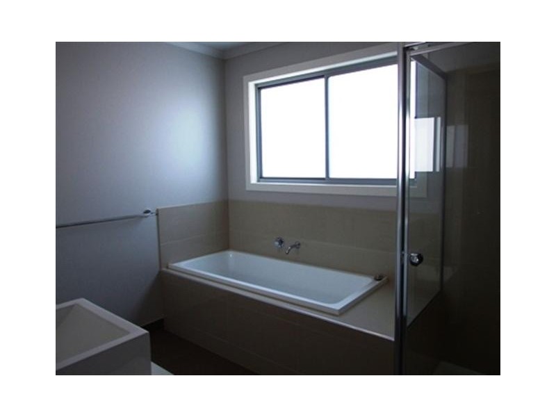 2/24 Redwood Drive, Cowes VIC 3922