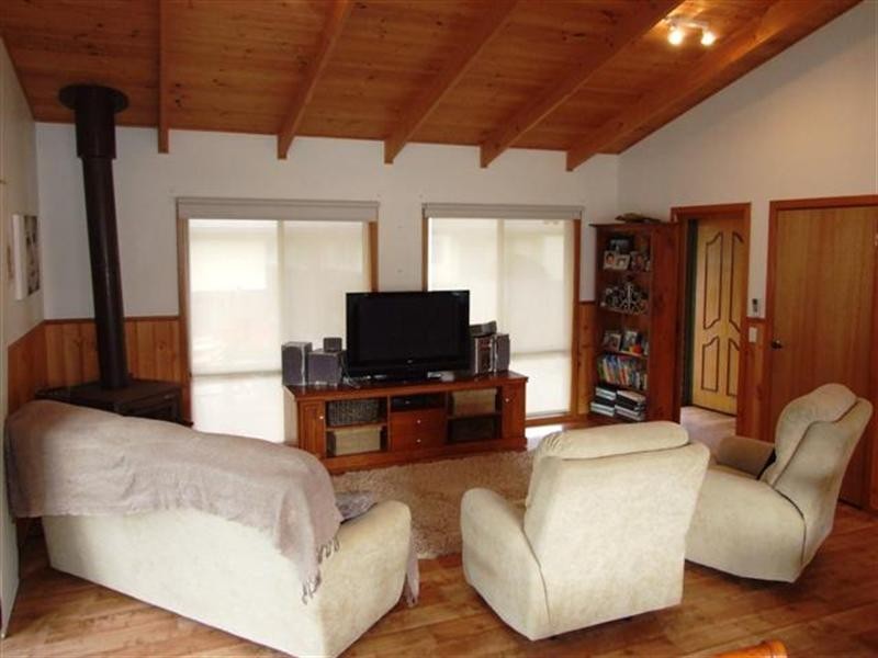 18 Fern Avenue, Surf Beach VIC 3922