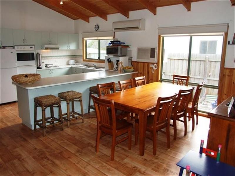 18 Fern Avenue, Surf Beach VIC 3922