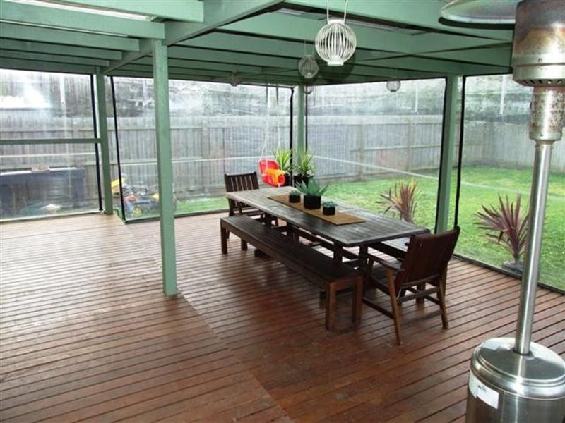 18 Fern Avenue, Surf Beach VIC 3922