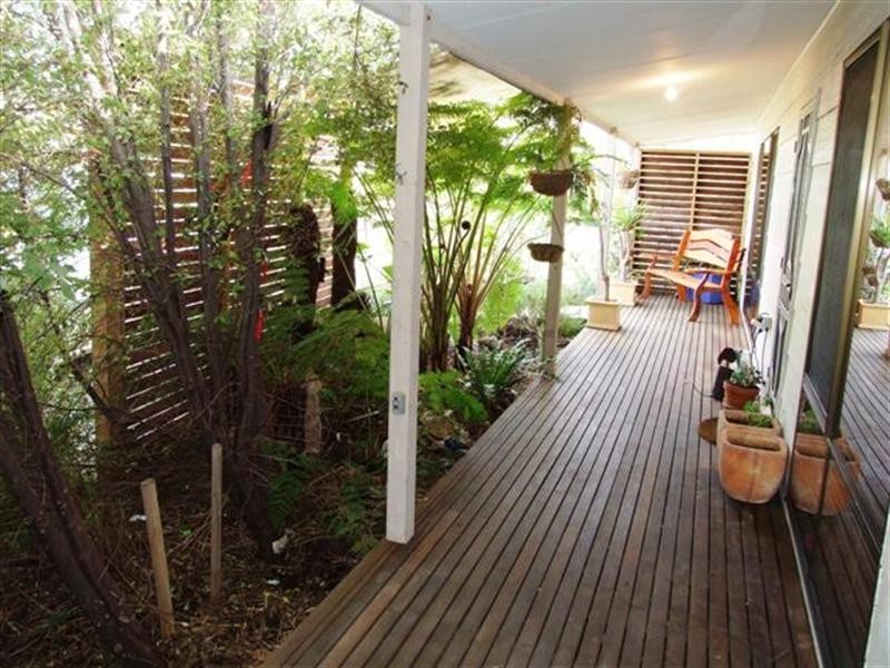 10 Leslie Avenue, Cowes VIC 3922