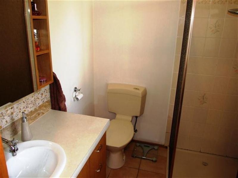 10 Leslie Avenue, Cowes VIC 3922