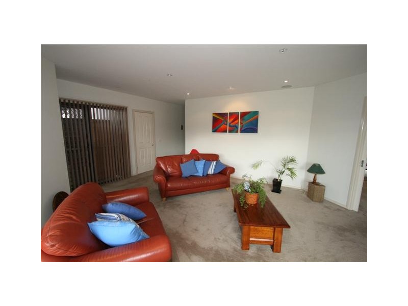 3 Eucalypt Close, Cowes VIC 3922
