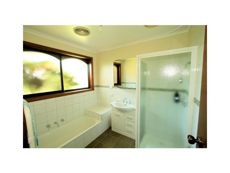 18-20 Parrakoola Way, Cowes VIC 3922