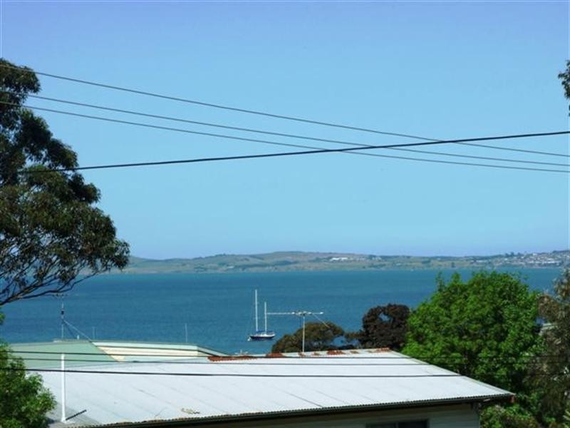 27 Poulter Avenue, Rhyll VIC 3923