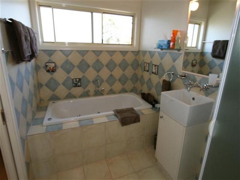 37 Chapel Street, Cowes VIC 3922