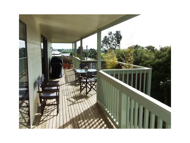 28 Terry Crescent, Wimbledon Heights VIC 3922