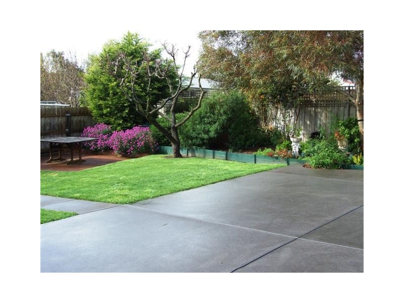 28 Terry Crescent, Wimbledon Heights VIC 3922