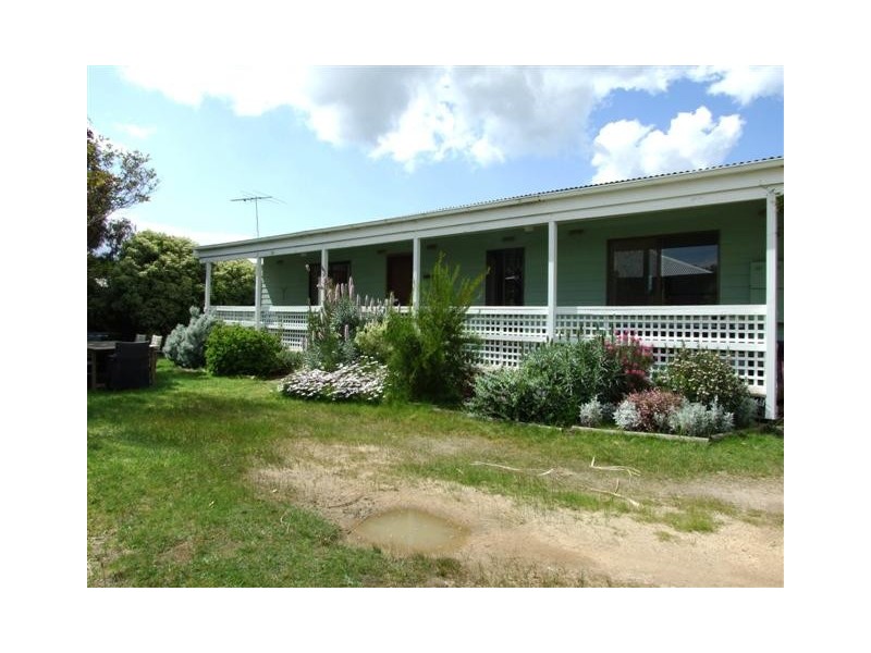 33 First Avenue, Cape Woolamai VIC 3925