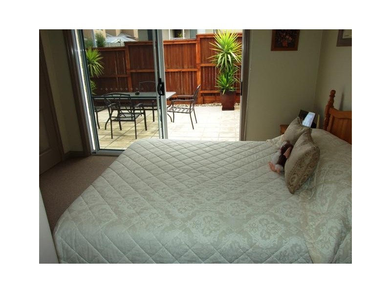 2/37-39 Jenner Avenue, Cowes VIC 3922