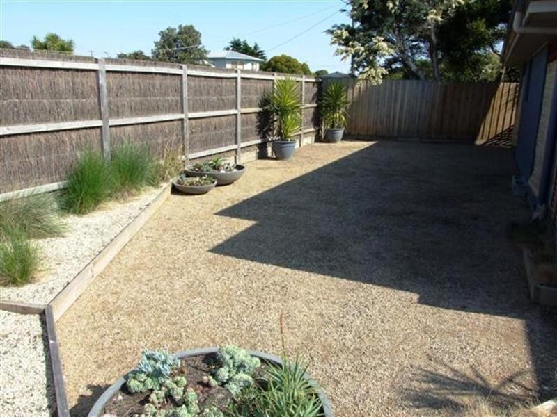 24 Anglers Road, Sunderland Bay VIC 3922