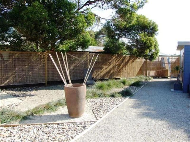 24 Anglers Road, Sunderland Bay VIC 3922