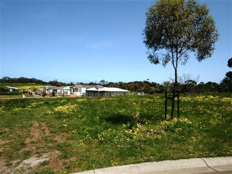 9 Waterview Rise, Cowes VIC 3922