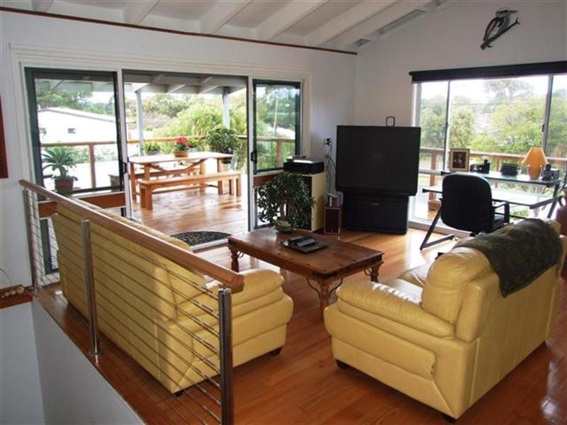 18 Cypress Court, Cowes VIC 3922