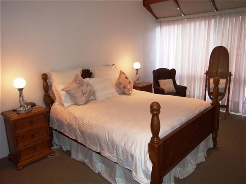 18 Cypress Court, Cowes VIC 3922