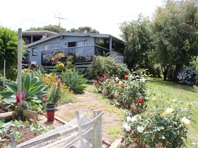 7 Hilltop Crescent, Rhyll VIC 3923