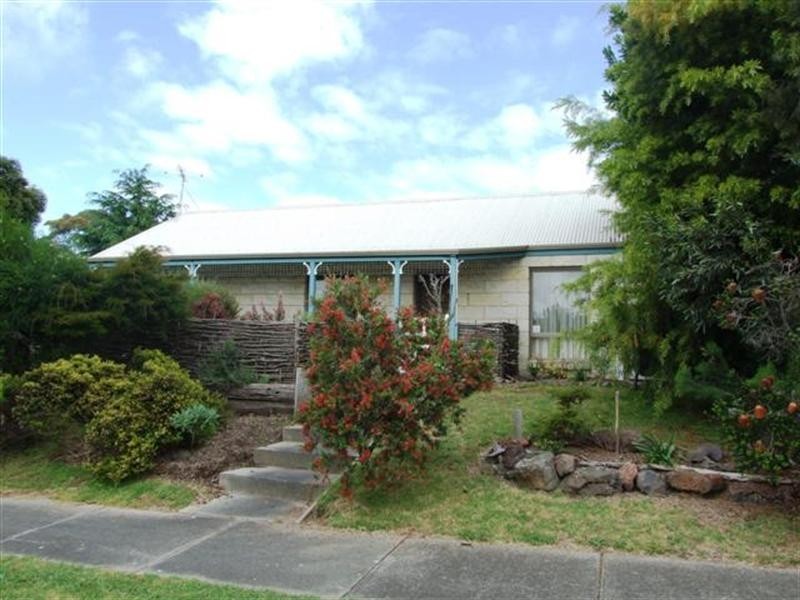 1 Bayliss Court, Cowes VIC 3922